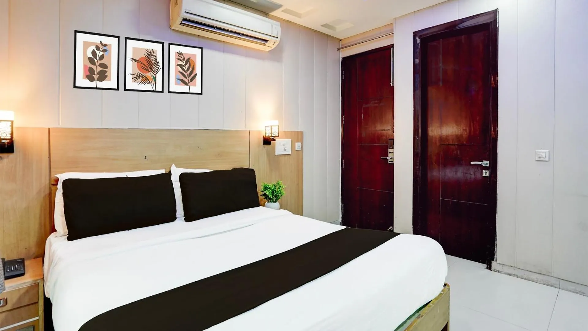 Super Hotel O Rohini Sector 24 Delhi