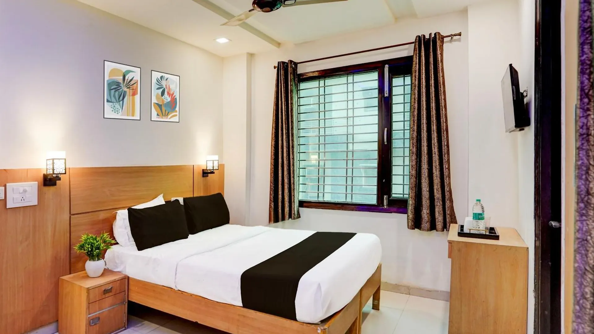 Super Hotel O Rohini Sector 24 Delhi